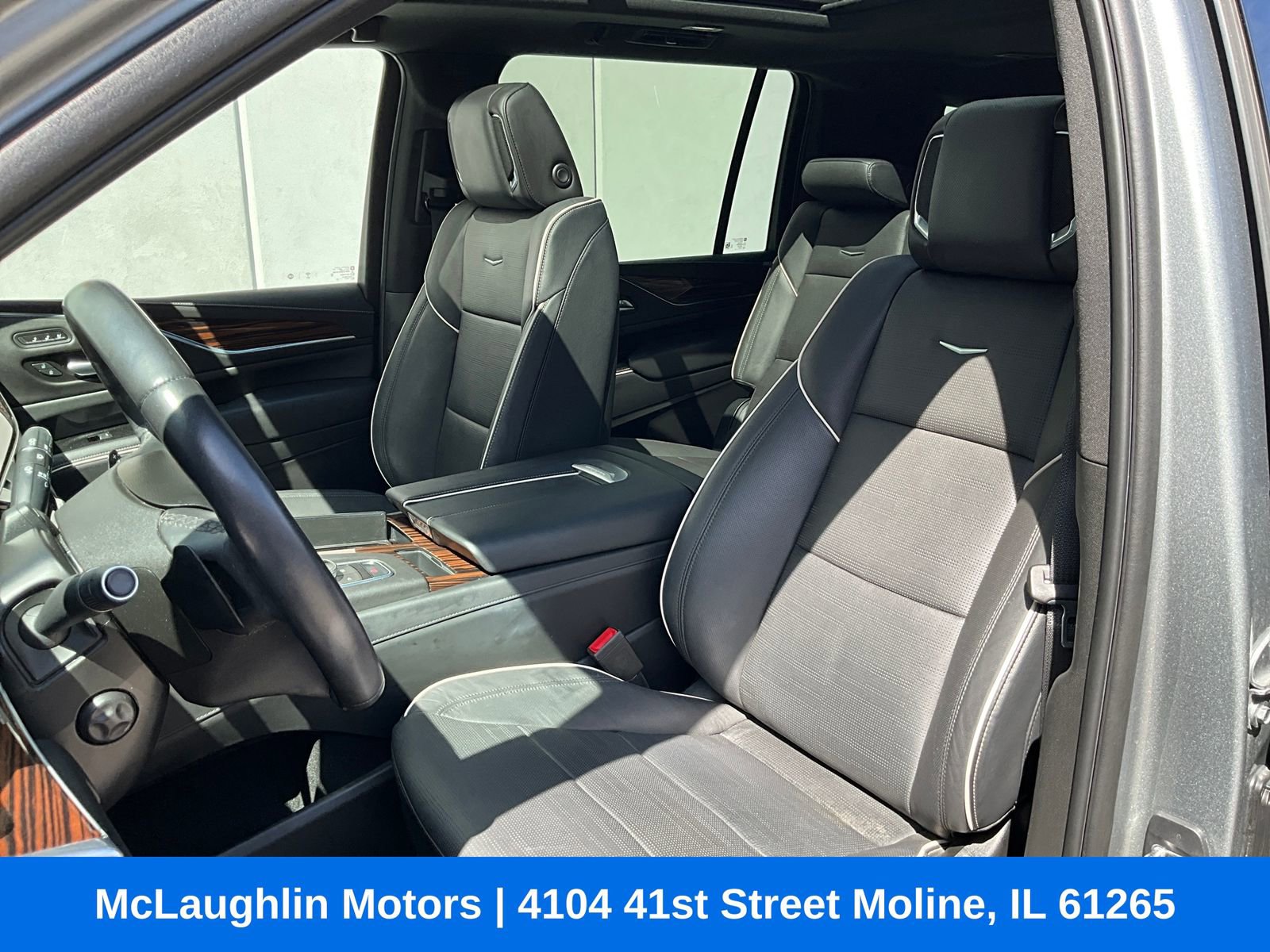 Used 2023 Cadillac Escalade ESV Premium Luxury w/ LPO, Radiant Package AWD/4WD image 9