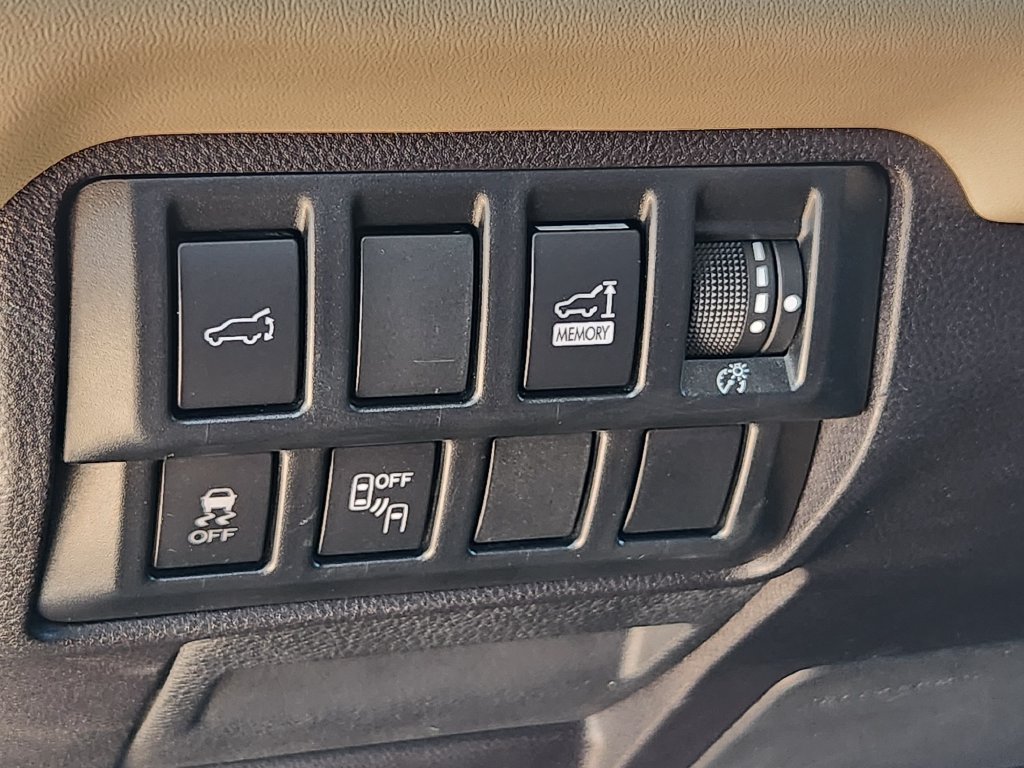 Used 2019 Subaru Ascent Touring AWD/4WD image 13