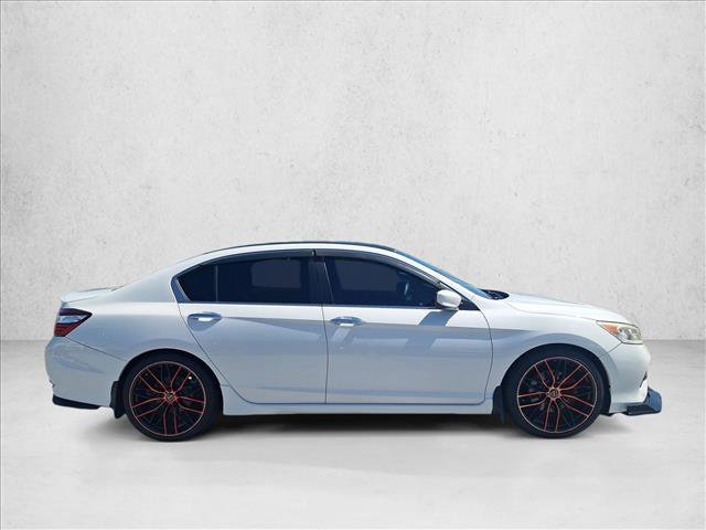 Used 2017 Honda Accord Sport image 4