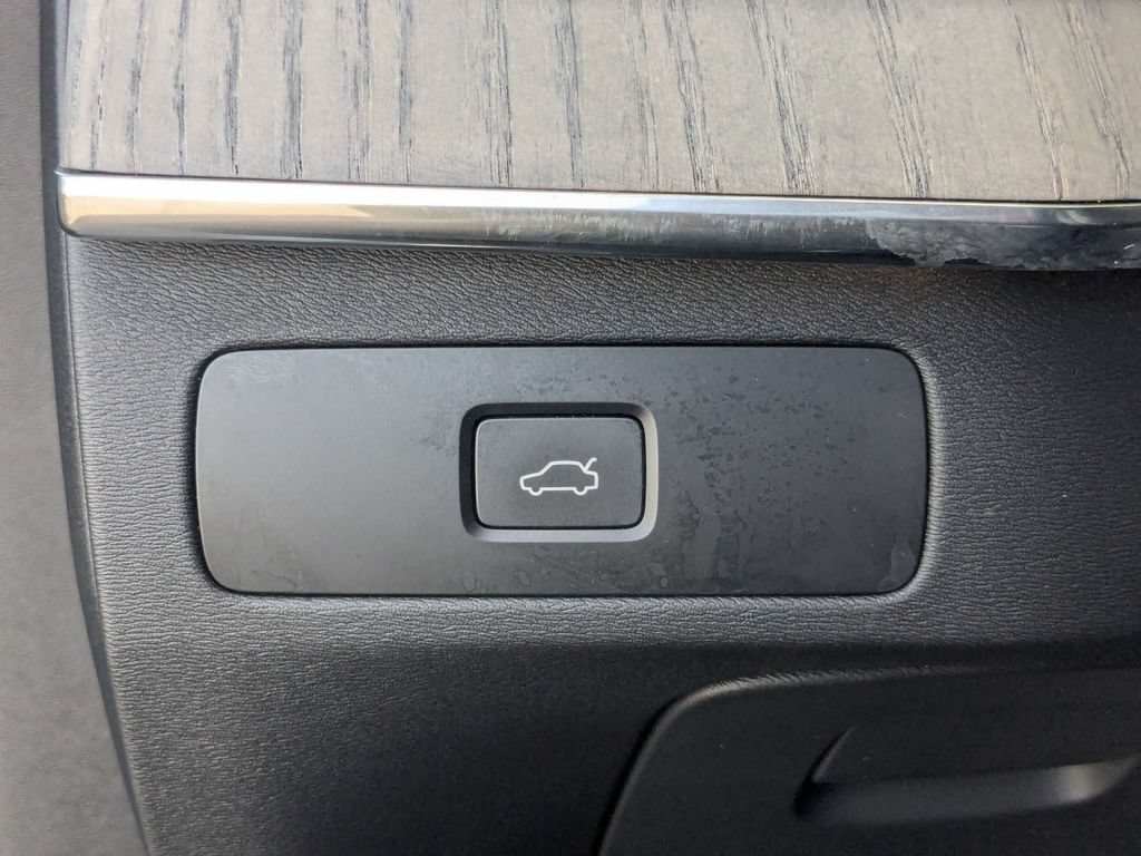 Certified 2023 Volvo XC90 B6 Ultimate AWD/4WD image 34