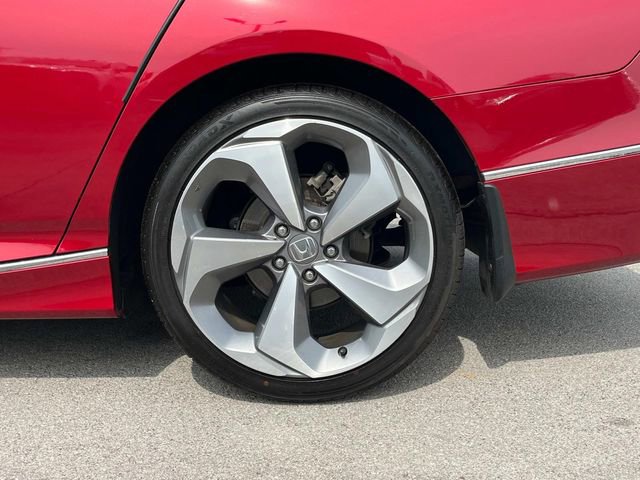 Used 2018 Honda Accord Touring image 14
