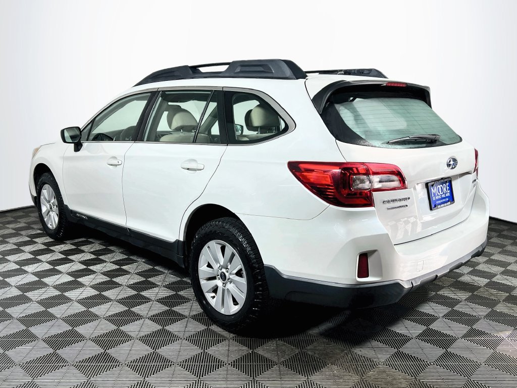 Used 2017 Subaru Outback 2.5i AWD/4WD image 5