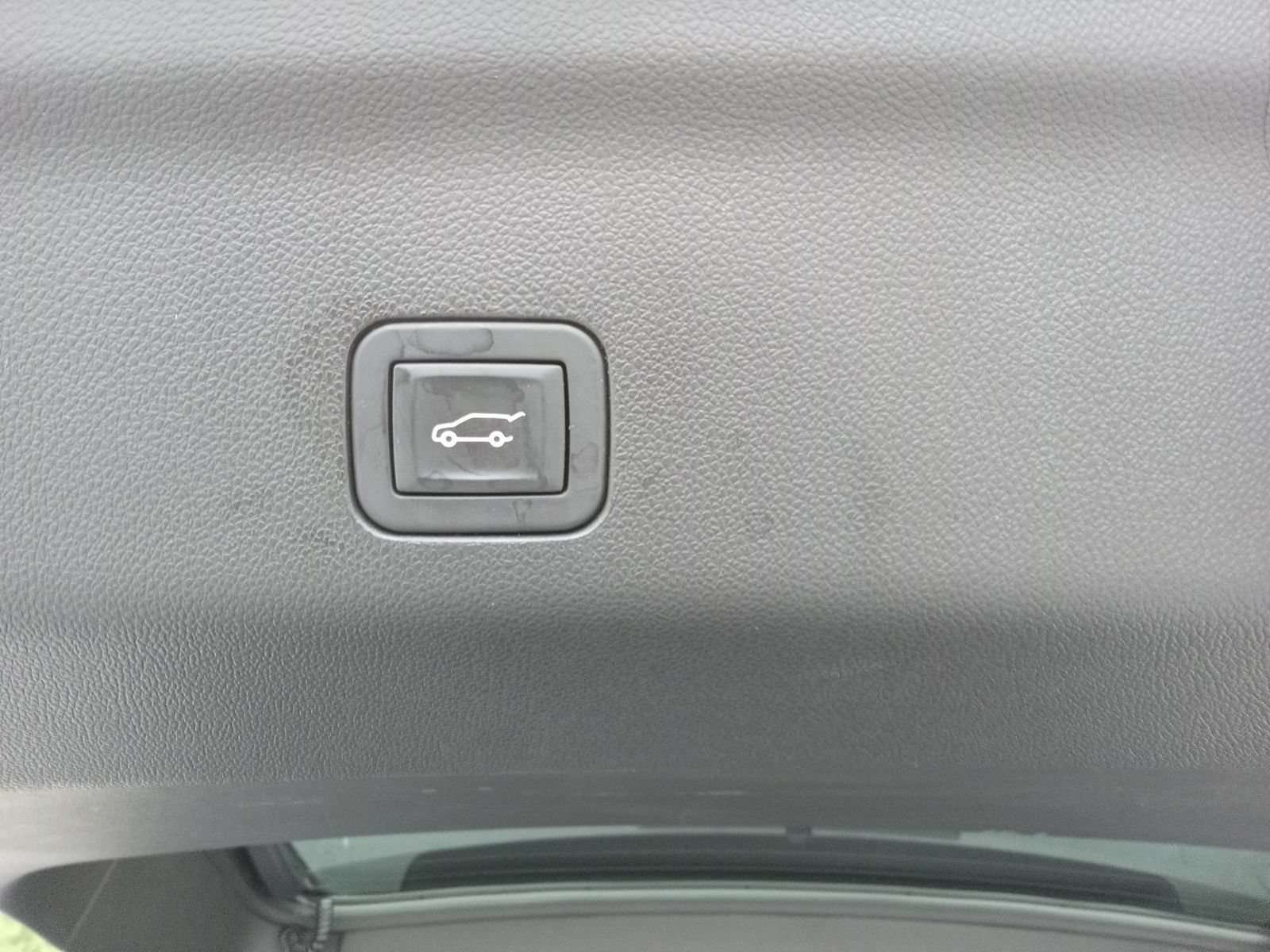 Certified 2026 Cadillac Escalade Platinum Sport AWD/4WD image 31