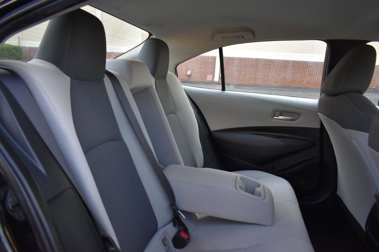 Used 2021 Toyota Corolla LE image 29