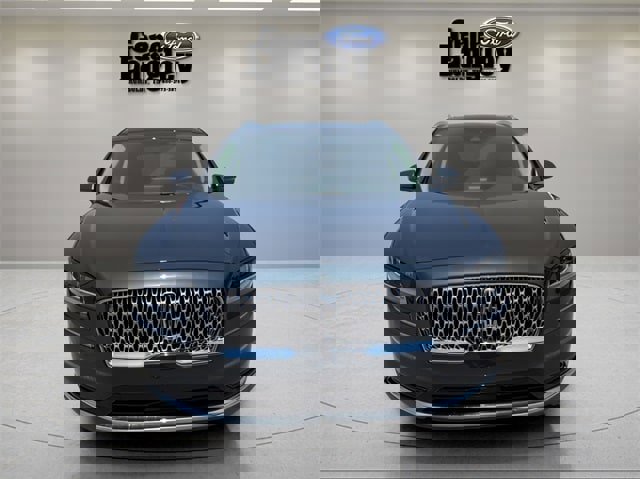 Used 2022 Lincoln Nautilus Reserve w/ Equipment Group 201A image 4