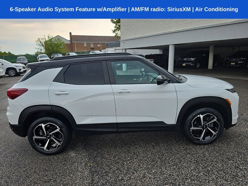 Used 2023 Chevrolet TrailBlazer RS AWD/4WD image 2