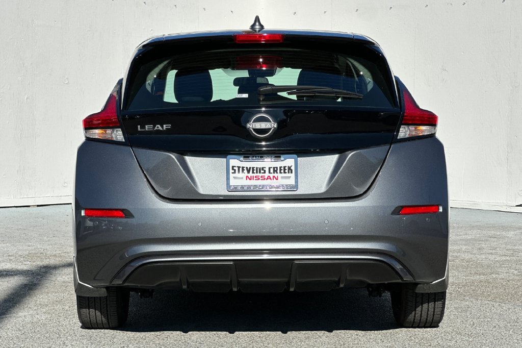 Used 2025 Nissan Leaf S FWD image 4