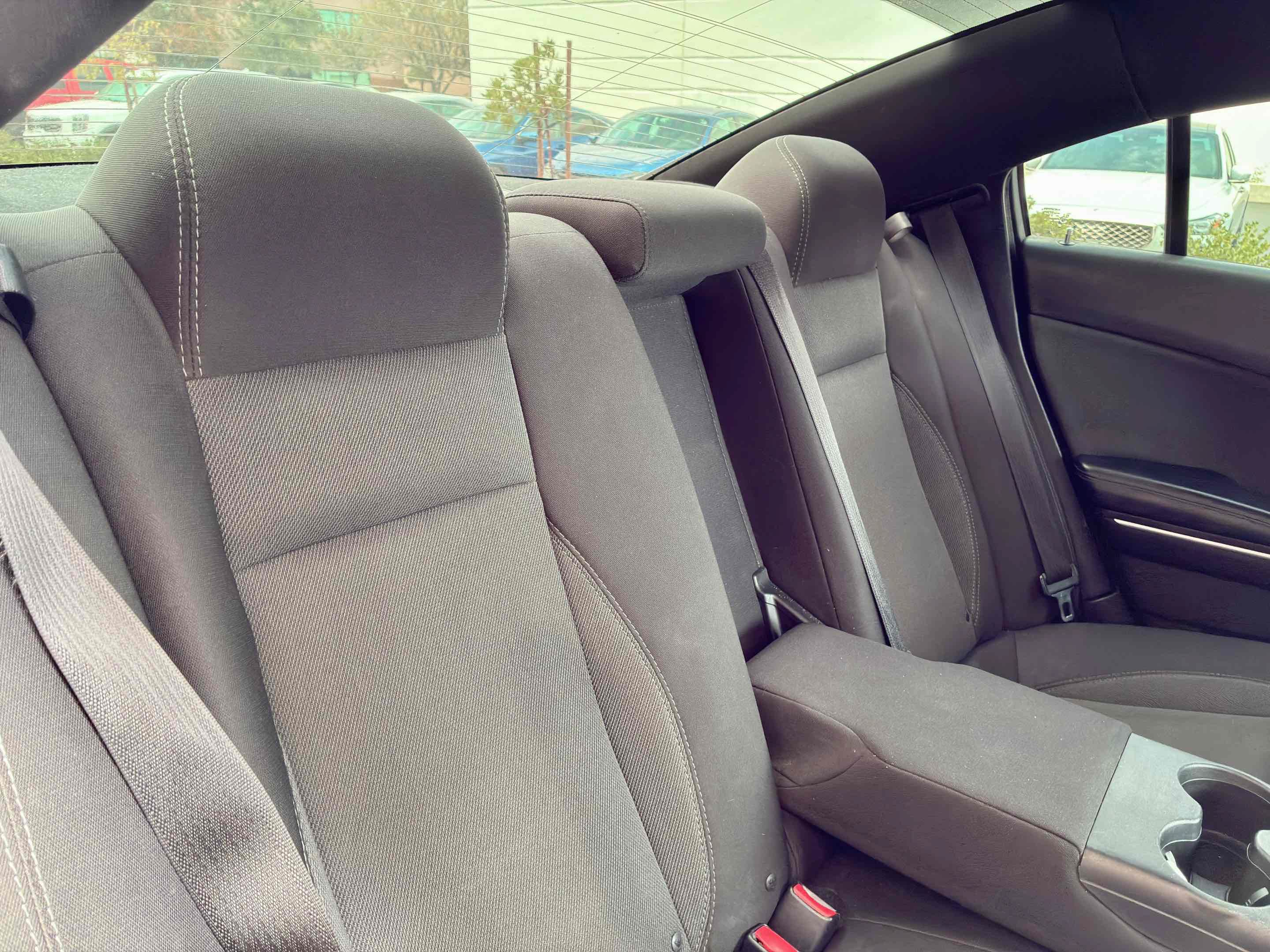 Used 2015 Dodge Charger SE RWD image 46