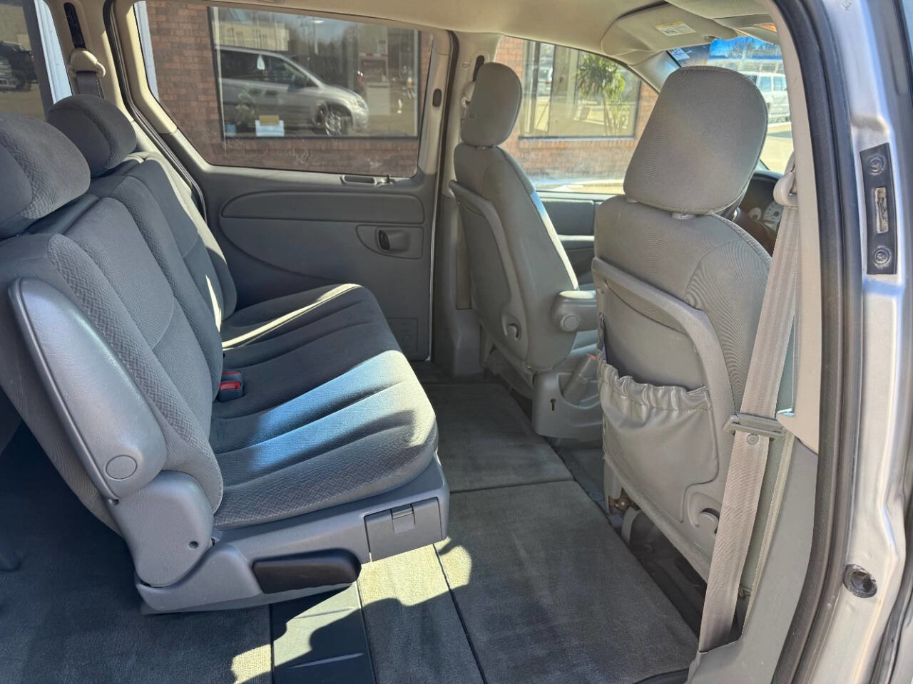 Used 2005 Dodge Grand Caravan SE w/ Popular Equipment Group I image 16