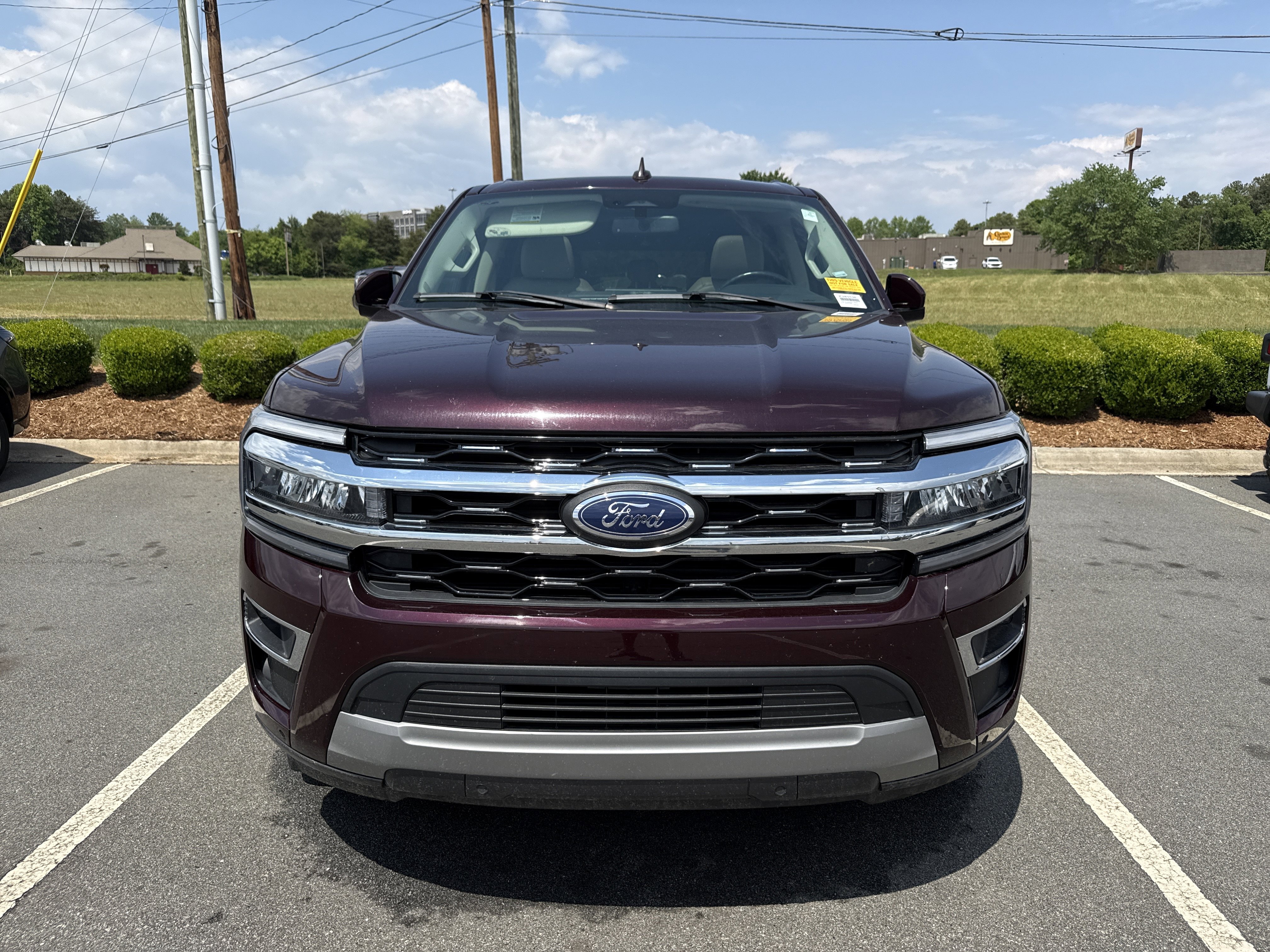 Used 2024 Ford Expedition Max Limited RWD image 3