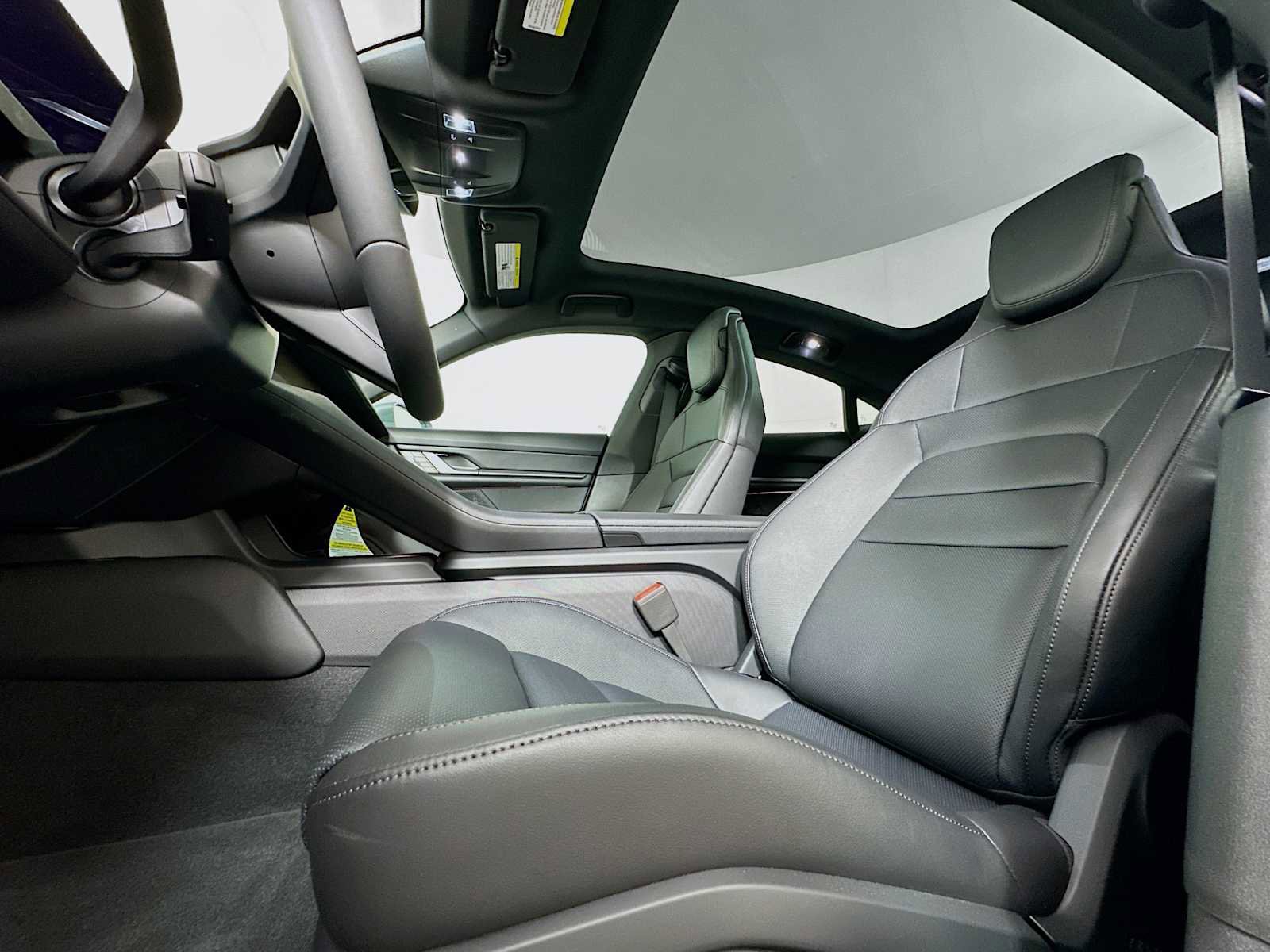 New 2025 Porsche Taycan image 5