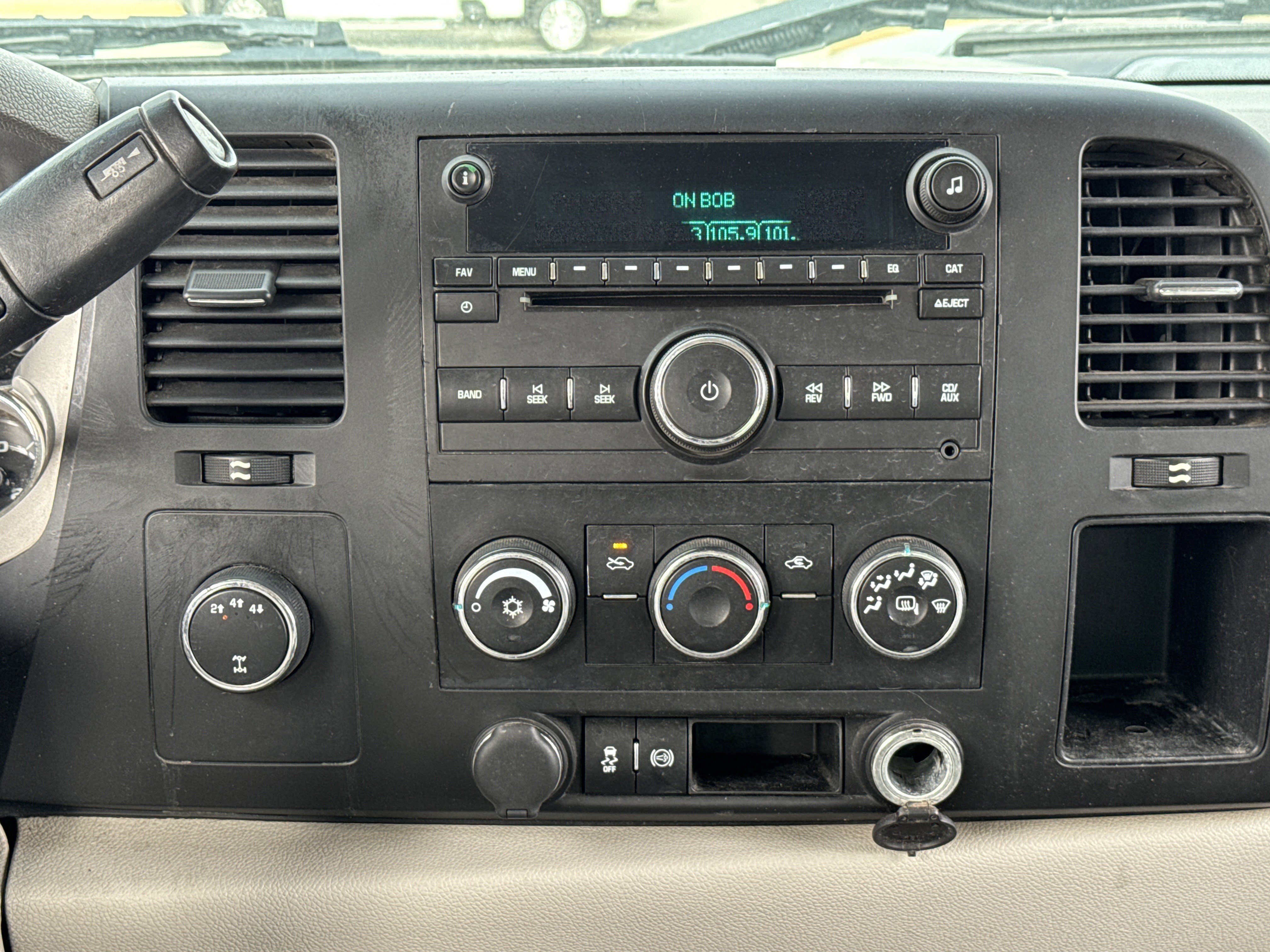 Used 2014 Chevrolet Silverado 2500 LT image 17