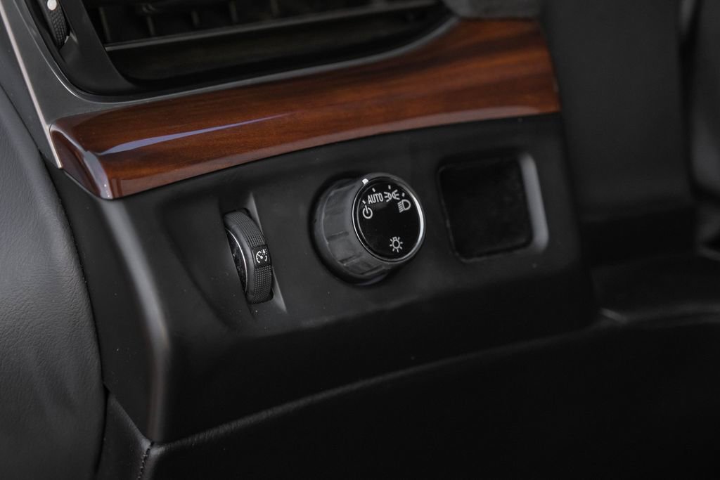 Used 2020 Cadillac Escalade ESV Luxury w/ Escalade Sport Edition image 27