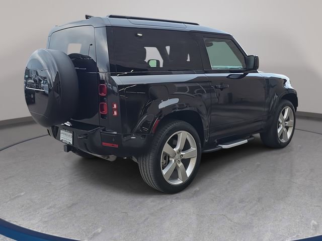 Used 2025 Land Rover Defender 90 X-Dynamic SE image 5