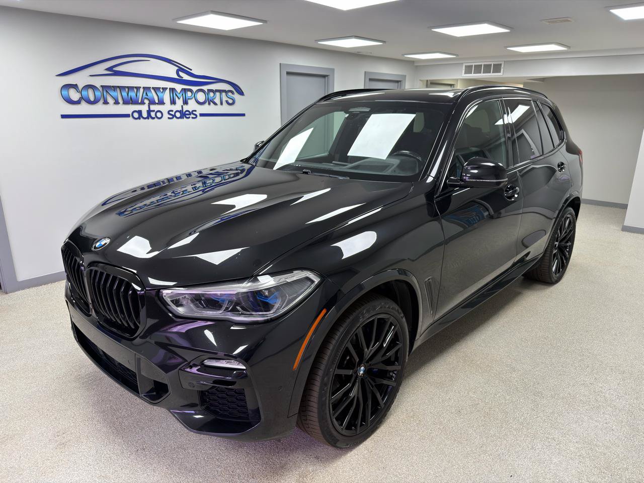 Used 2021 BMW X5 M50i w/ Executive Package AWD/4WD image 2