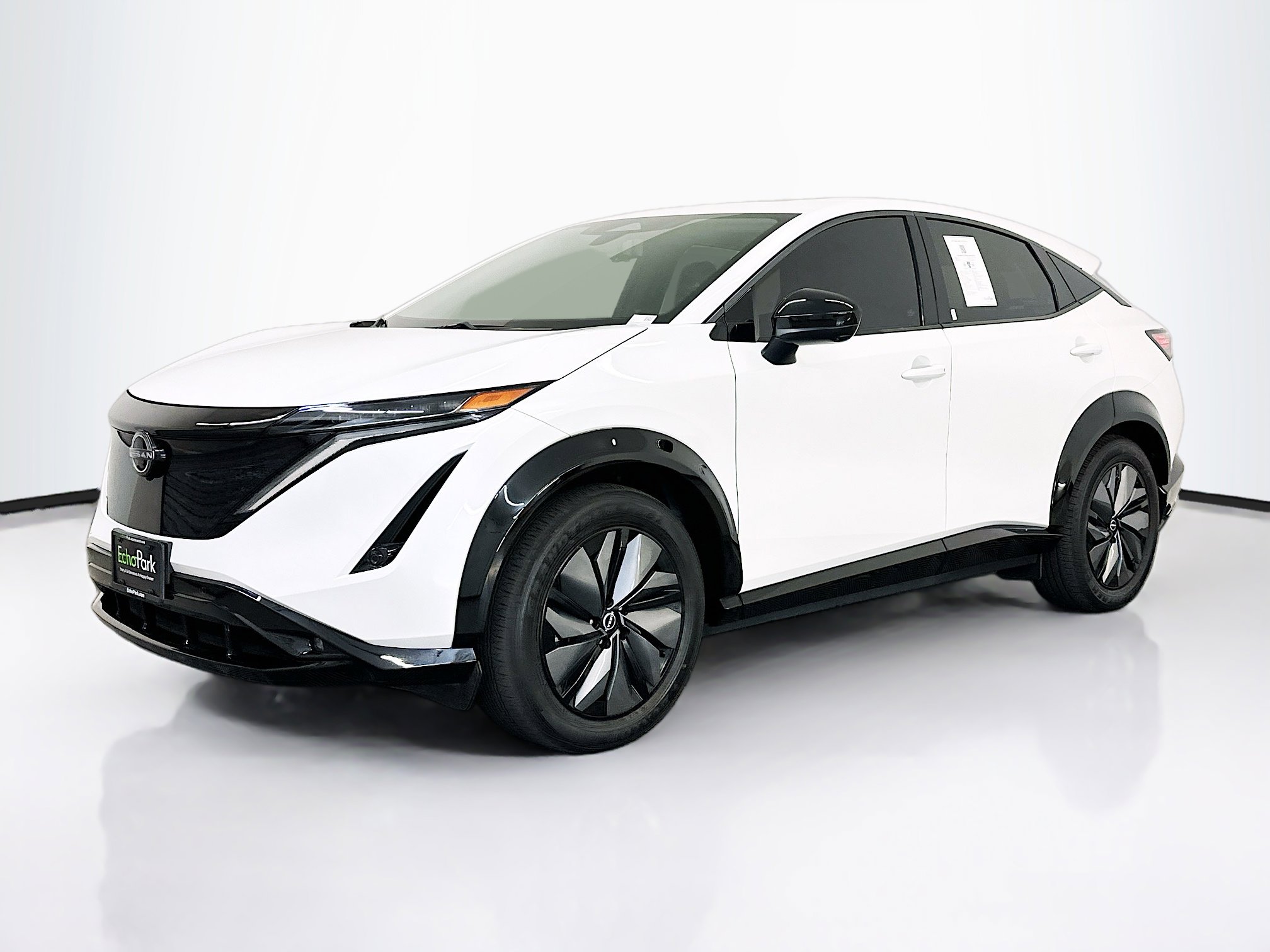 Used 2024 Nissan Ariya AWD image 3