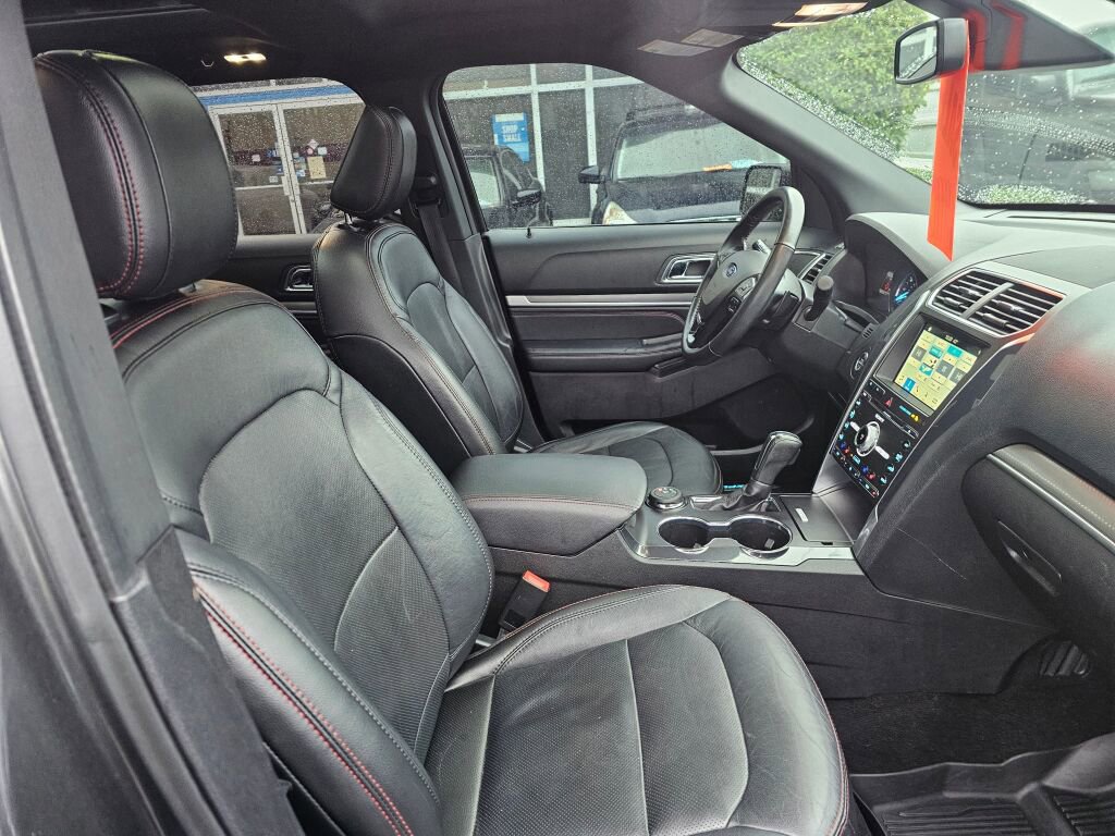 Used 2018 Ford Explorer Sport w/ Equipment Group 401A image 10