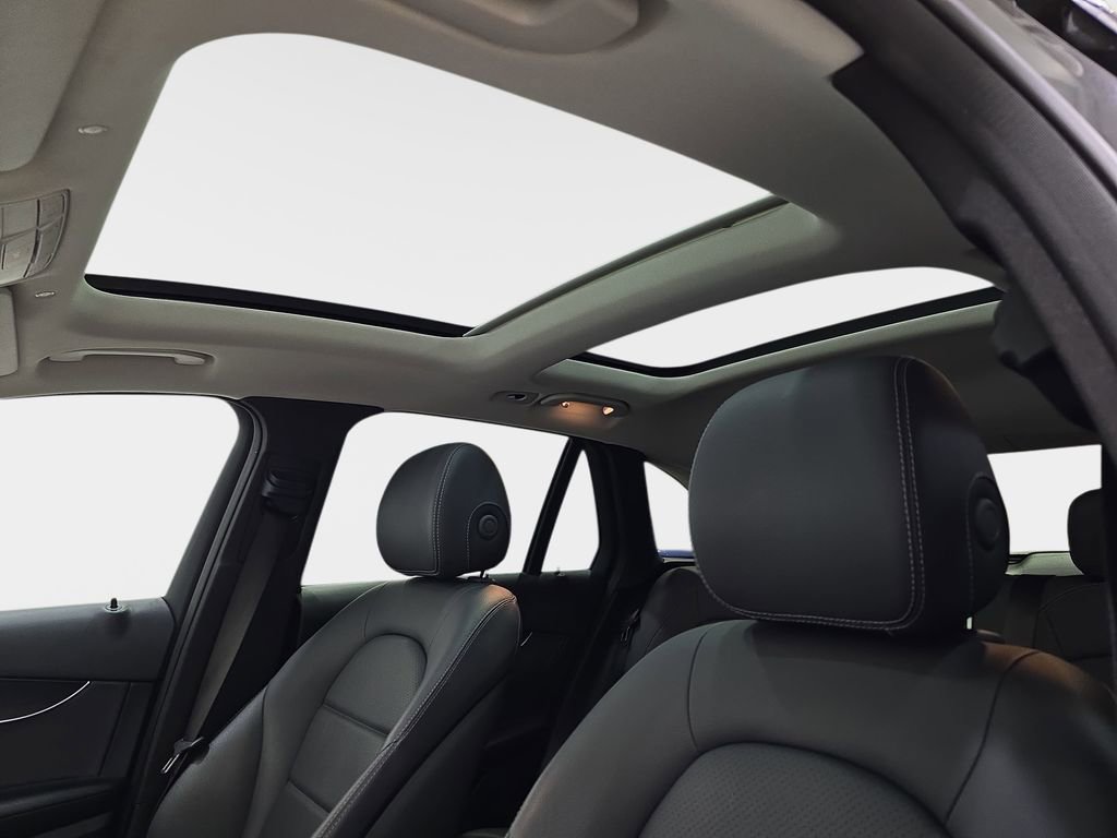 Used 2021 Mercedes-Benz GLC 300 GLC 300 image 33