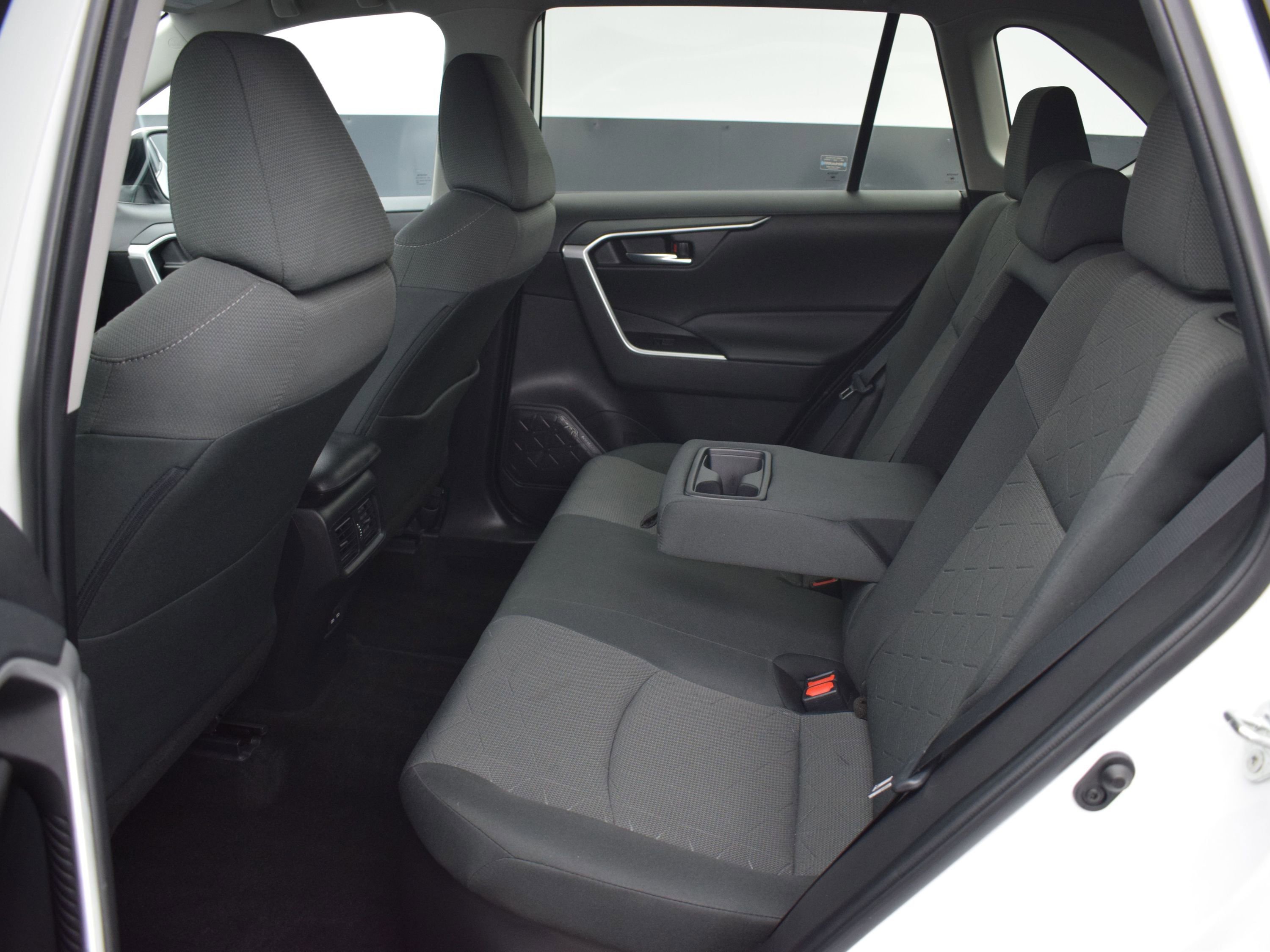 Used 2022 Toyota RAV4 XLE image 12