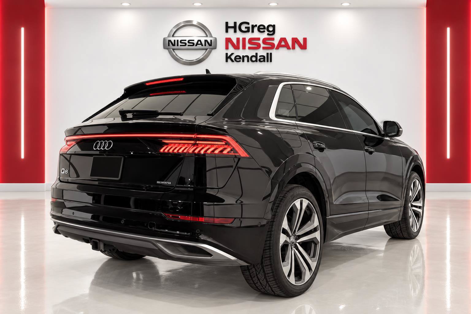 Used 2019 Audi Q8 Prestige AWD/4WD image 4