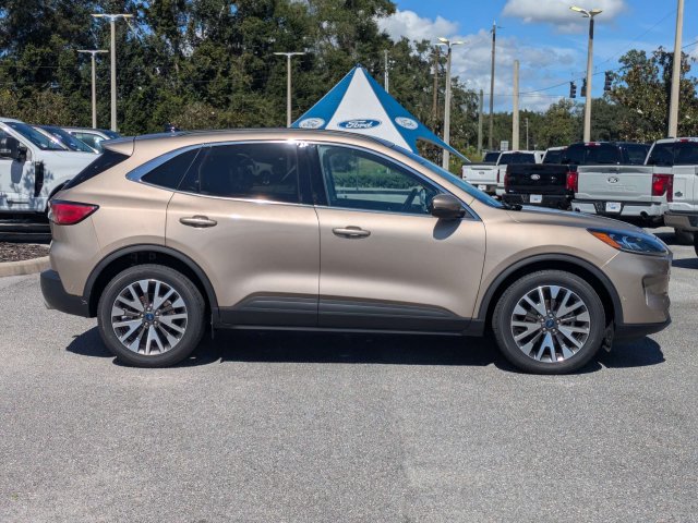 Used 2020 Ford Escape Titanium AWD/4WD image 3