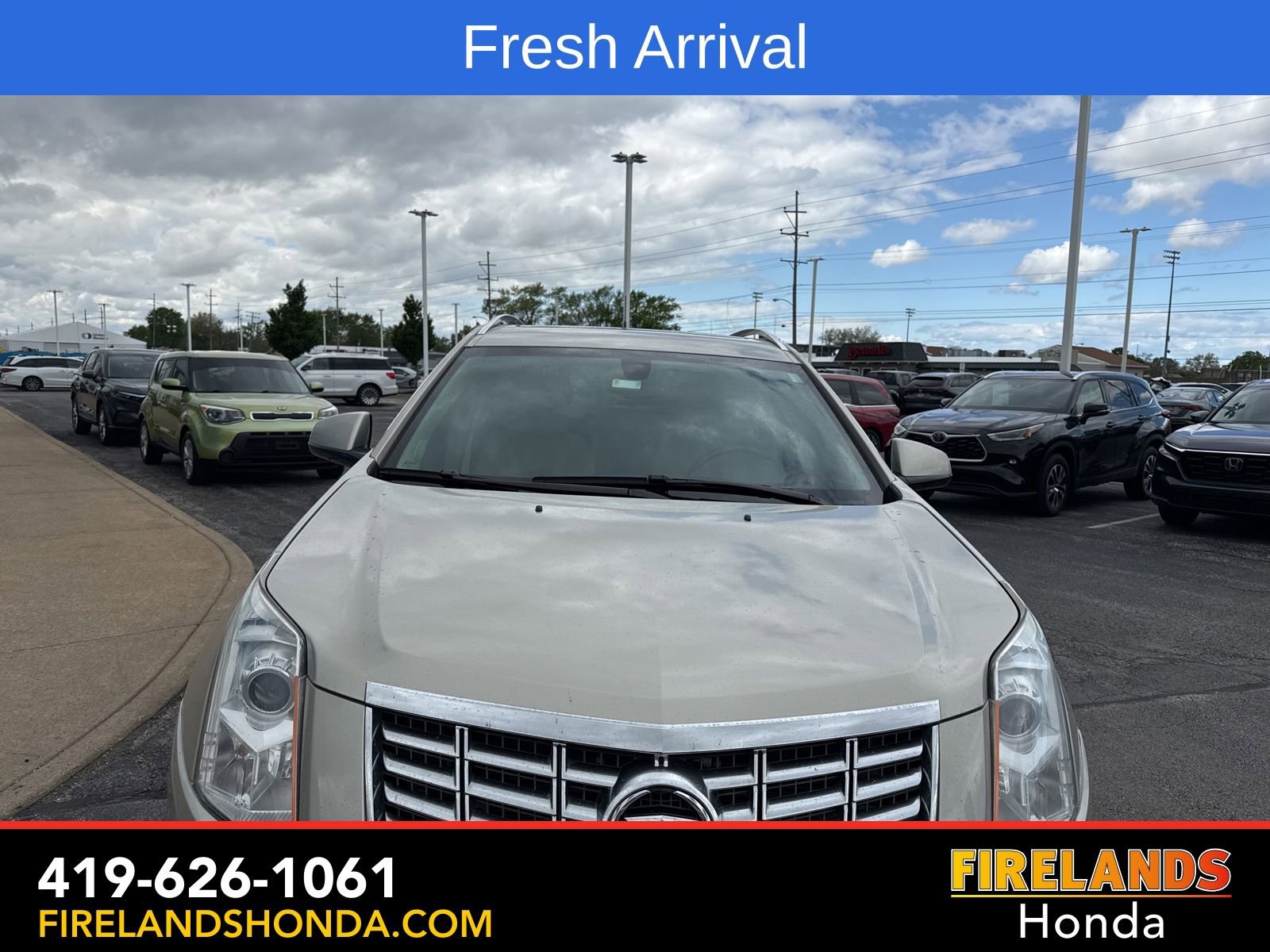 Used 2014 Cadillac SRX Luxury FWD image 2