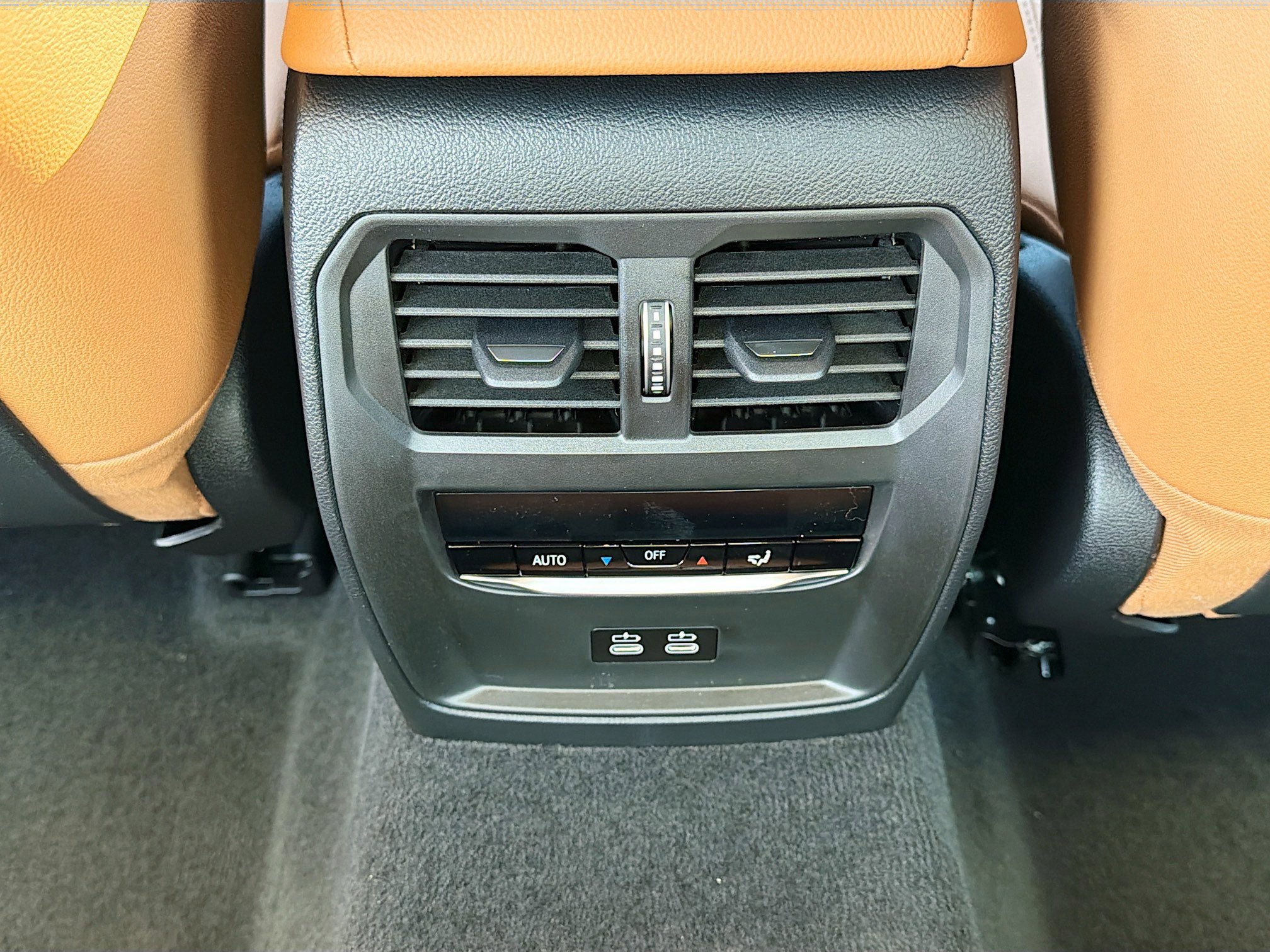 New 2026 BMW 330i Sedan w/ Parking Assistance Package RWD image 19
