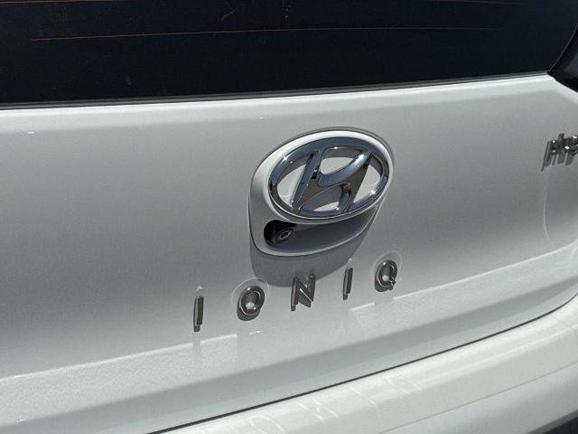 Used 2021 Hyundai Ioniq Limited FWD image 27