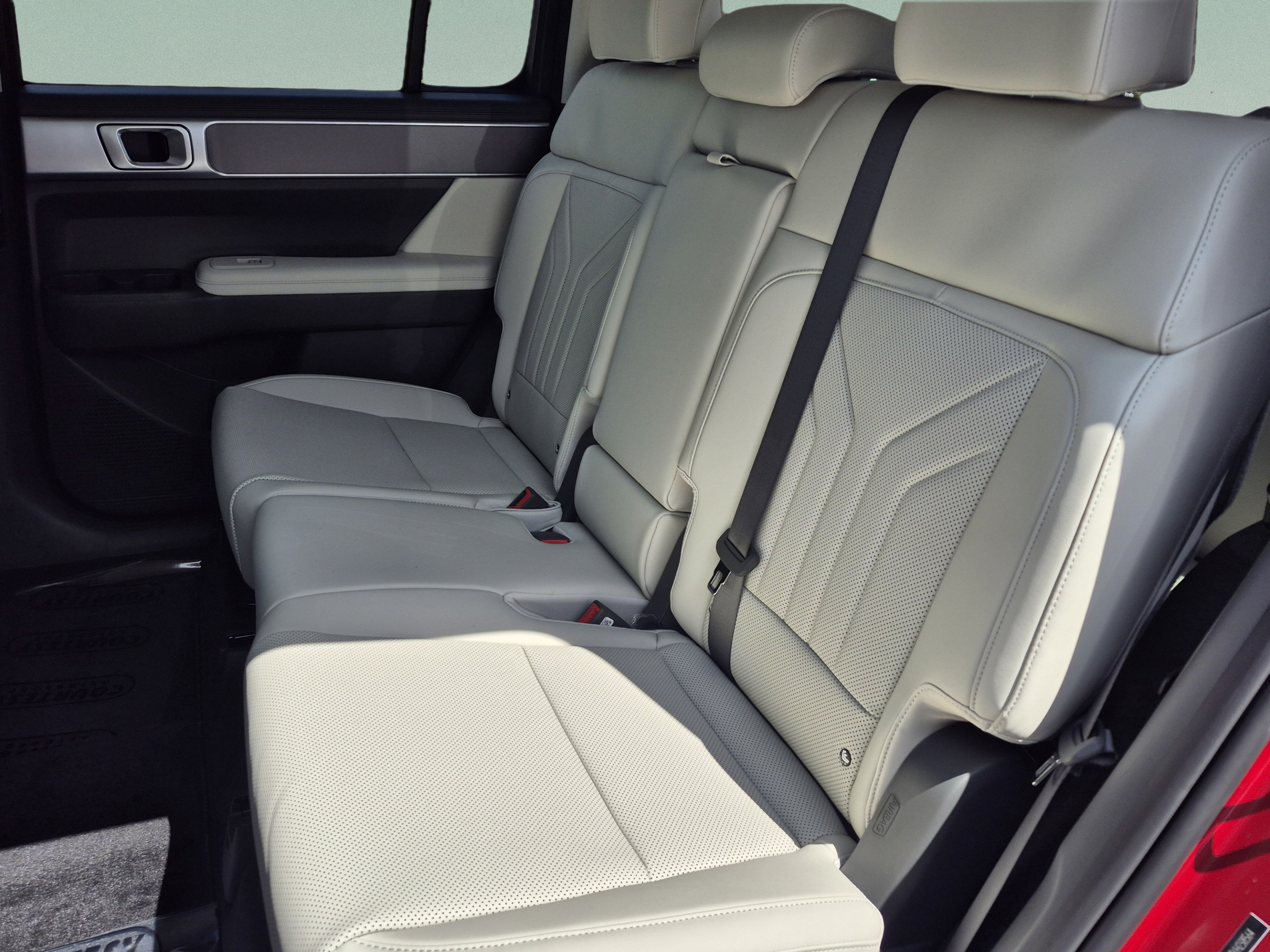 New 2027 Hyundai Santa Fe SEL FWD image 18
