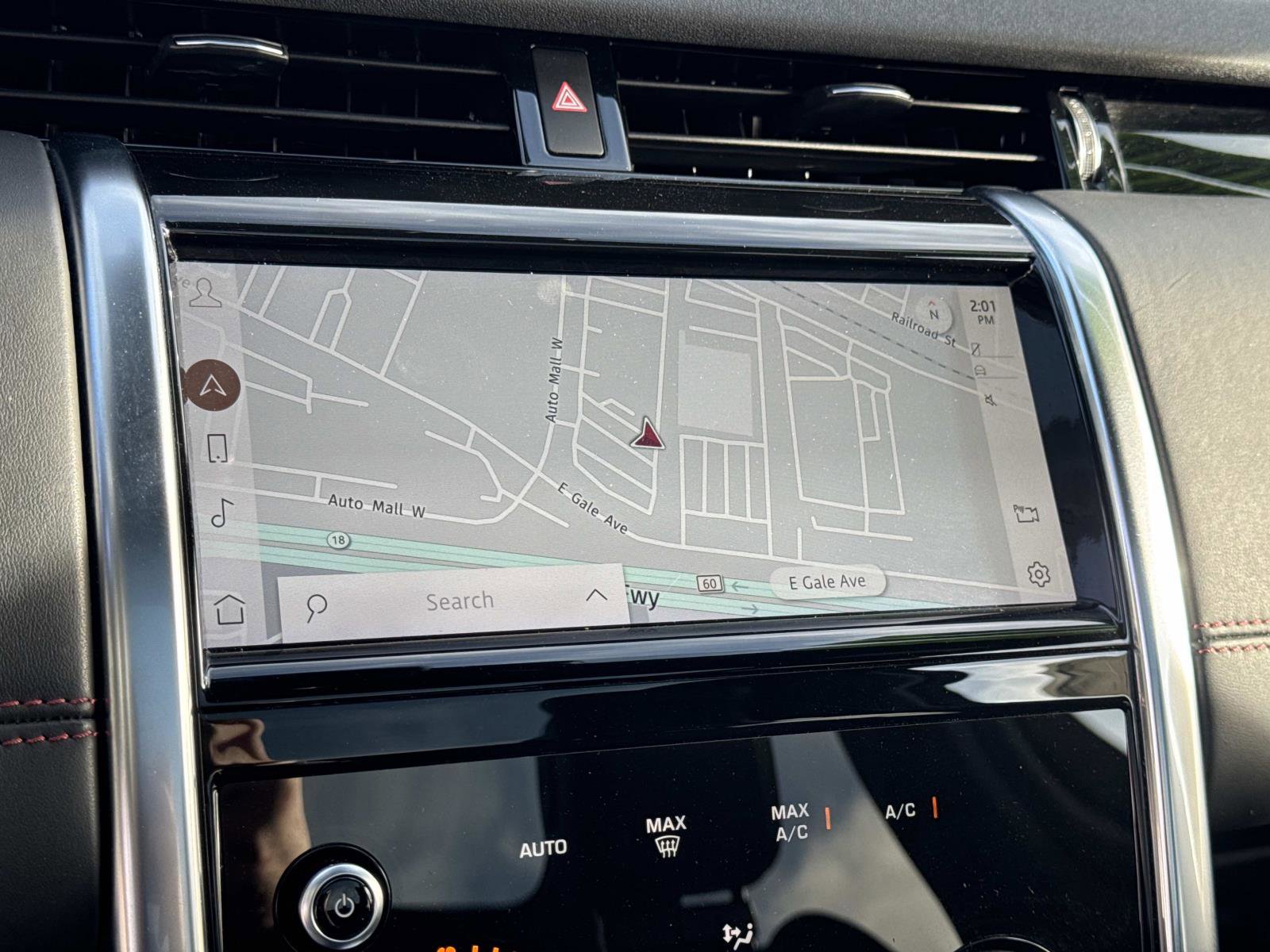 Used 2021 Land Rover Discovery Sport SE R-Dynamic image 9