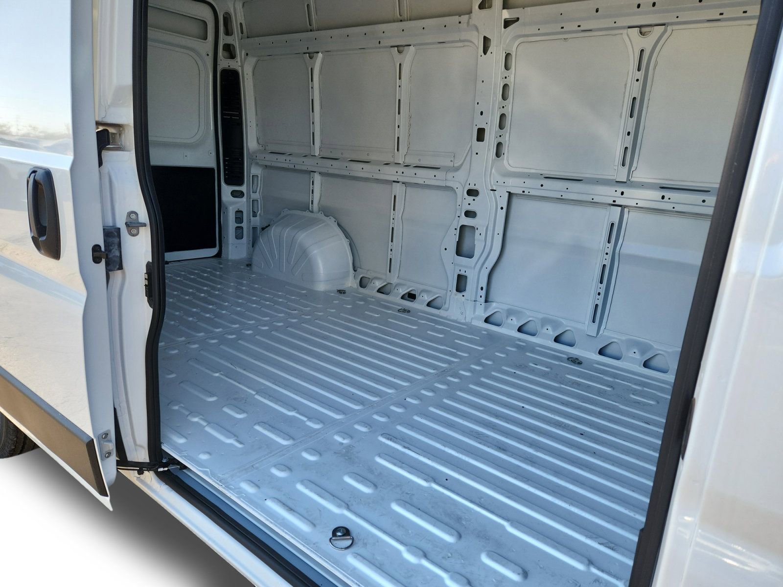New 2026 RAM ProMaster 2500 image 13