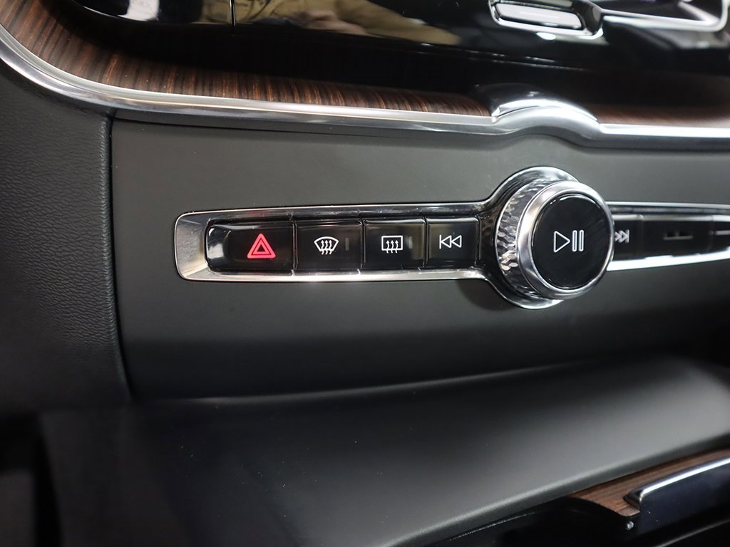 Used 2023 Volvo XC60 B5 Plus w/ Climate Package image 53