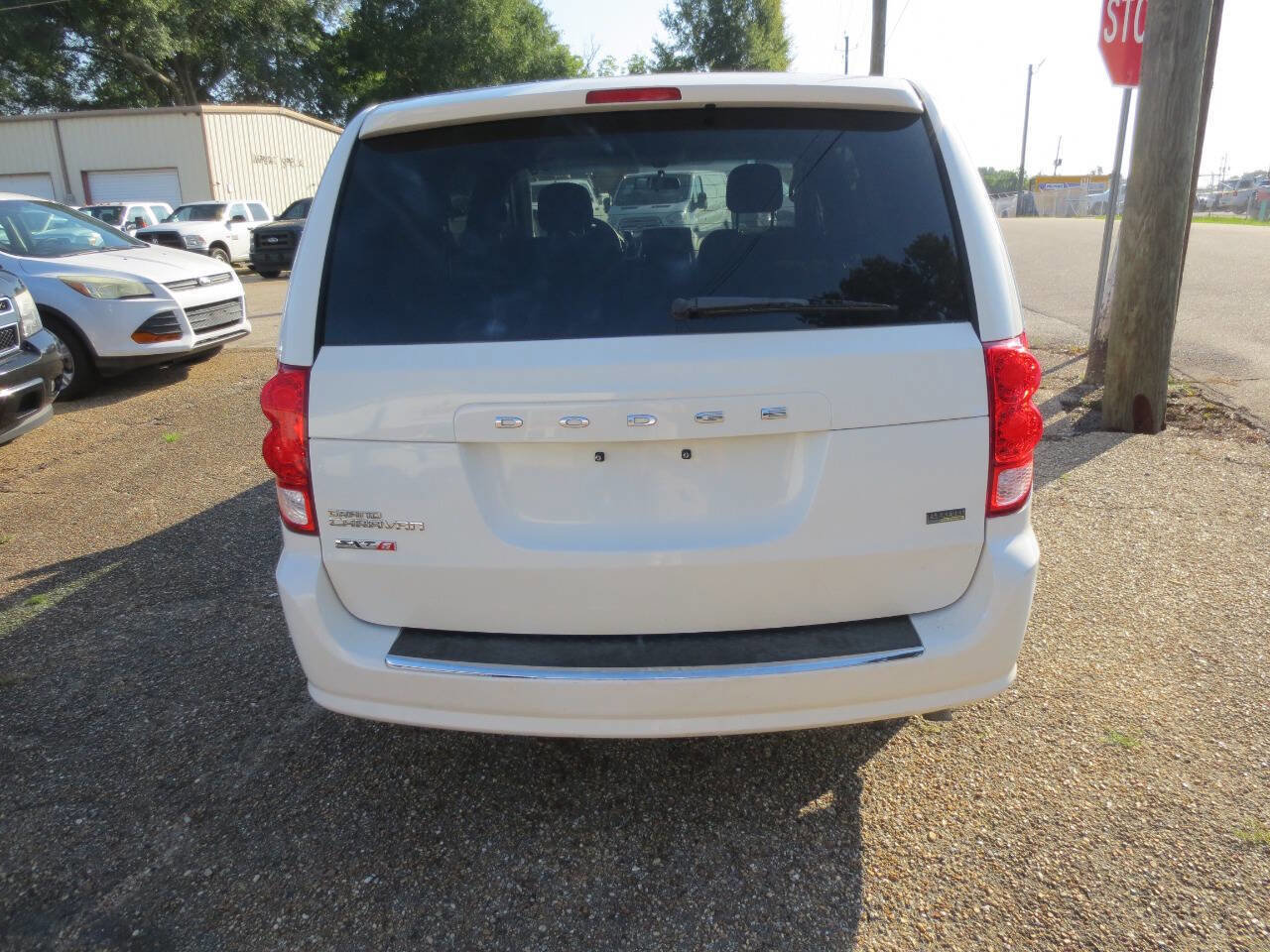 Used 2012 Dodge Grand Caravan SE FWD image 4