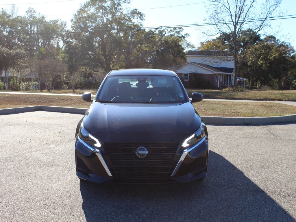 Used 2024 Nissan Altima 2.5 SV image 8
