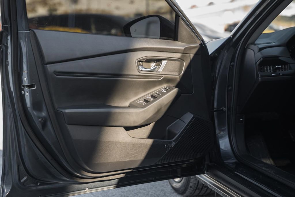 Certified 2023 Honda Accord EX image 34