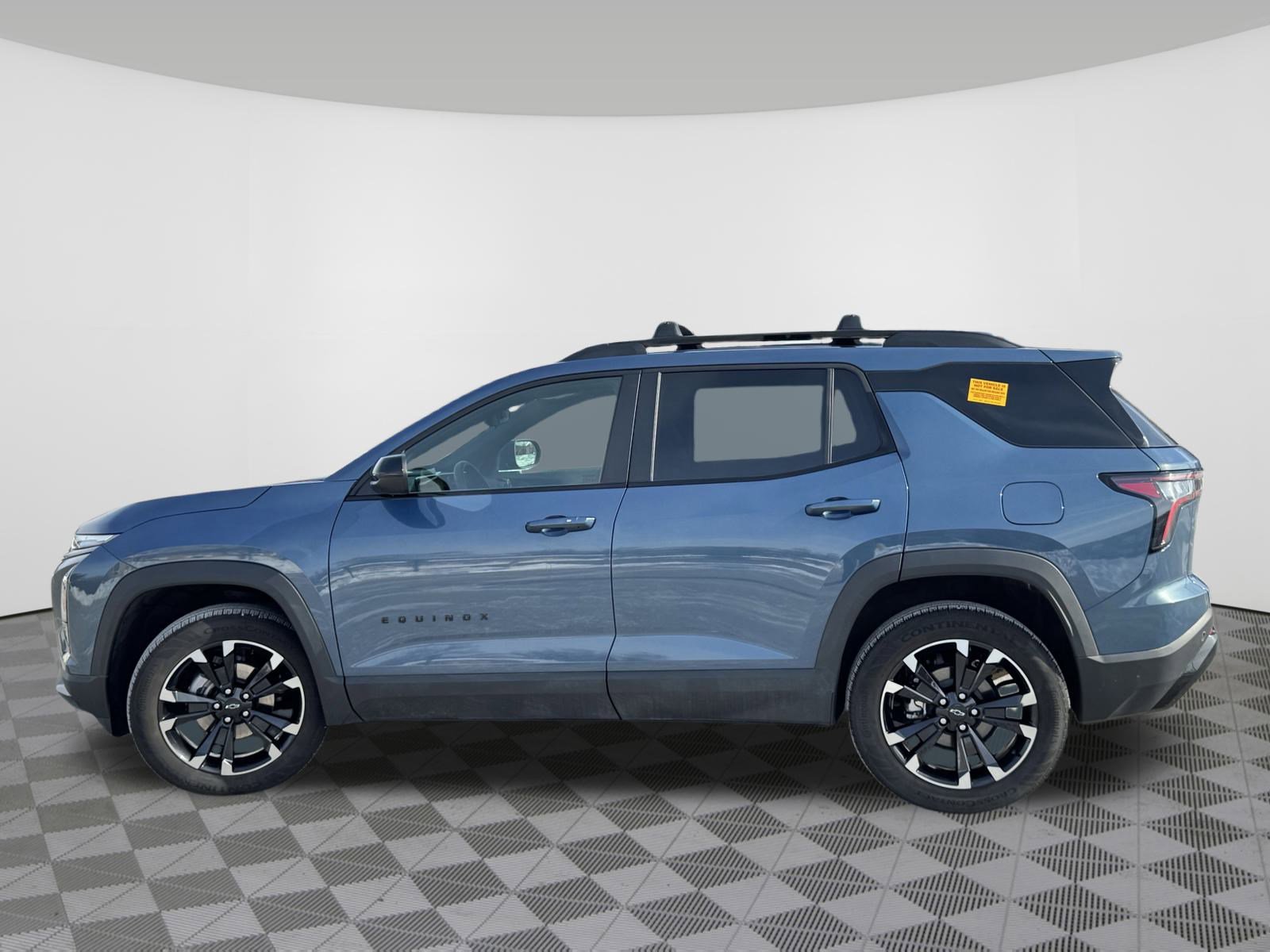 Used 2025 Chevrolet Equinox RS w/ Convenience Package III image 16