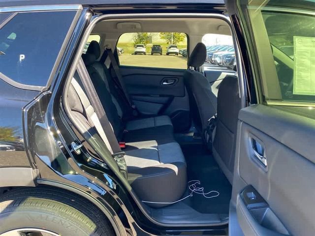 New 2026 Nissan Rogue SV image 24