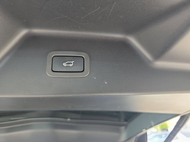 Used 2019 Land Rover Range Rover Autobiography image 16