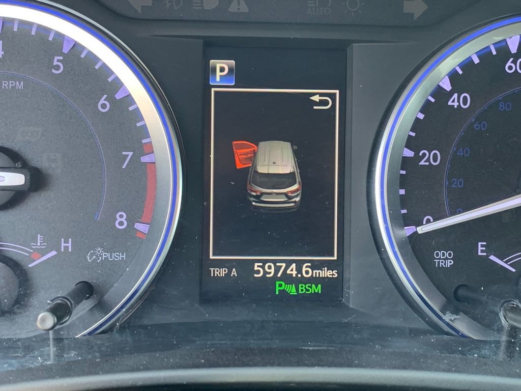 Used 2018 Toyota Highlander Limited image 34