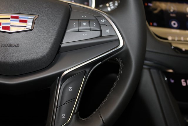 New 2025 Cadillac XT5 Luxury image 21