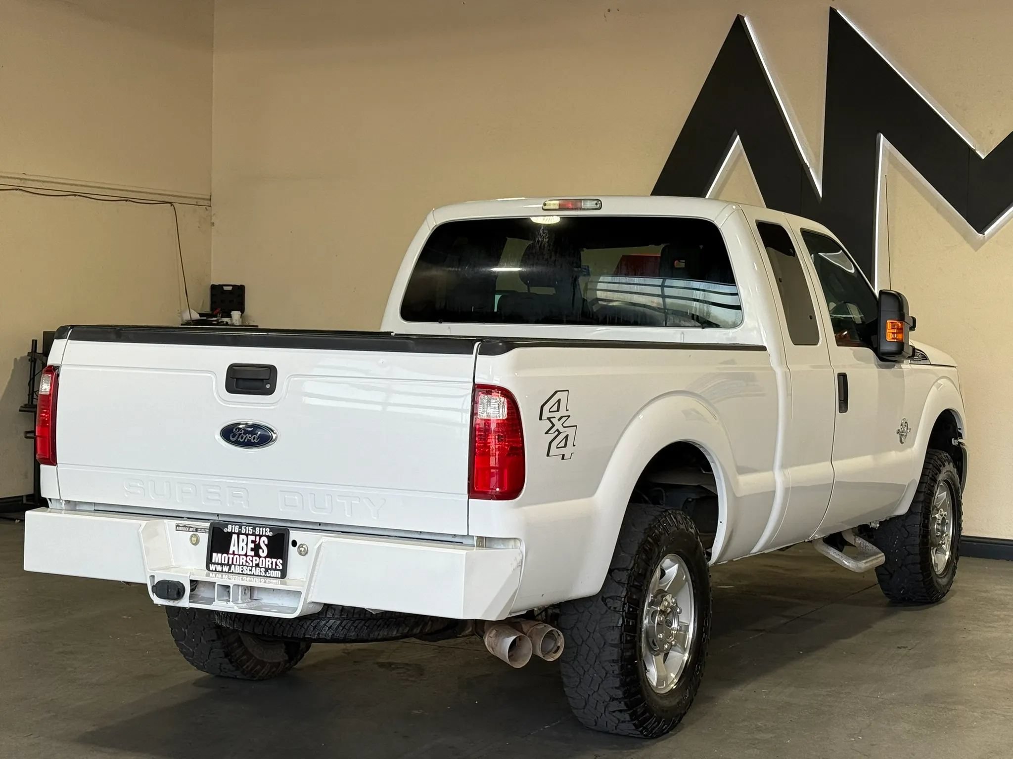 Used 2016 Ford F250 XLT AWD/4WD image 4