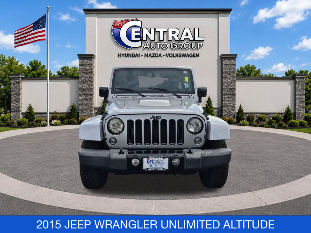 Used 2015 Jeep Wrangler Unlimited Sahara AWD/4WD image 2