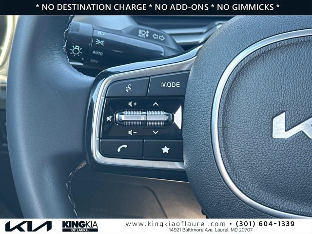 Used 2025 Kia Sorento S AWD/4WD image 10