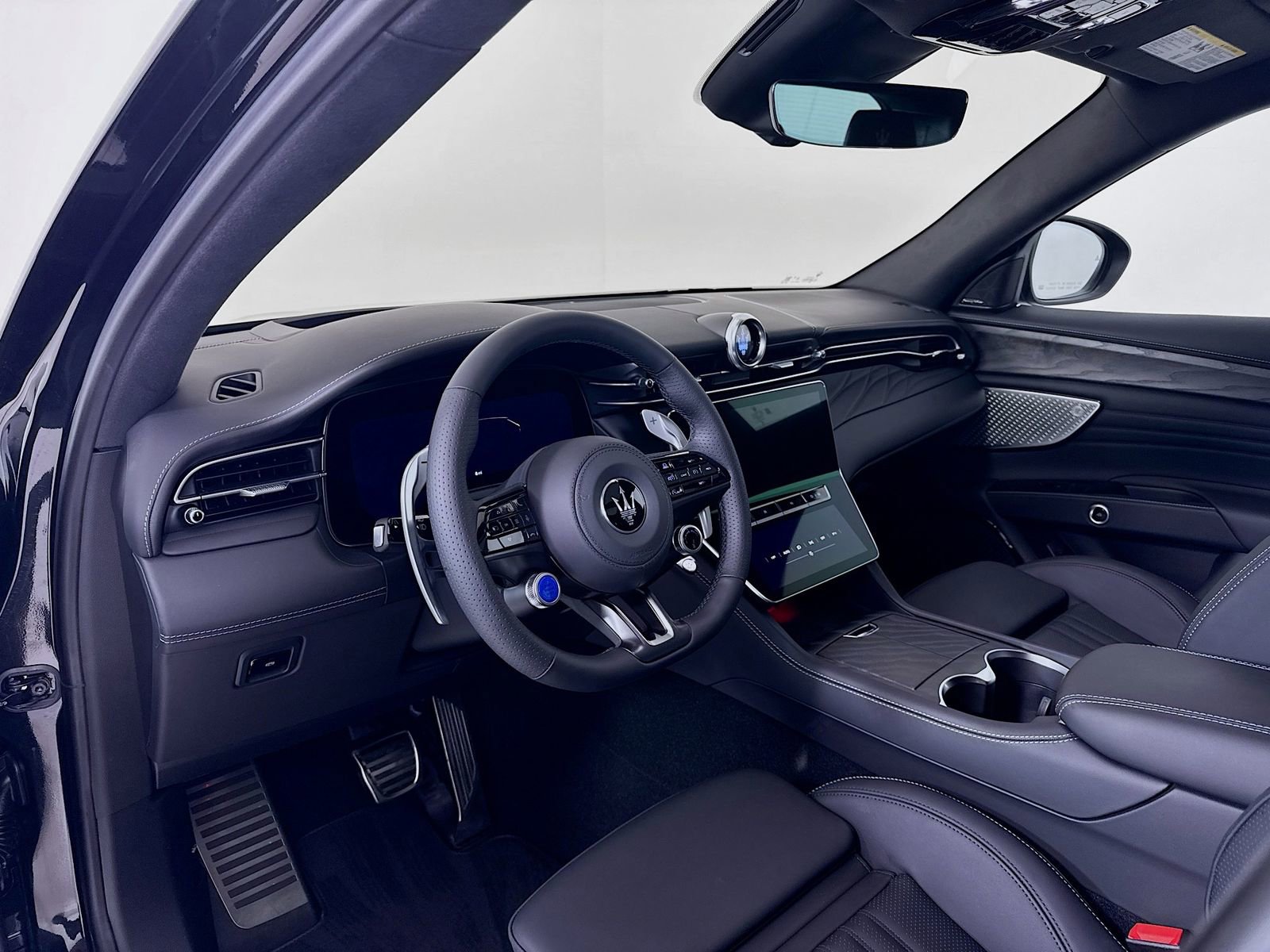 New 2025 Maserati Grecale Modena image 11