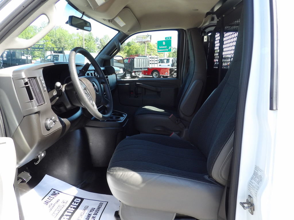 Used 2024 GMC Savana 2500 w/ Driver Convenience Package RWD image 17