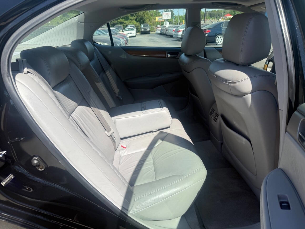 Used 2005 Lexus ES 330 image 12