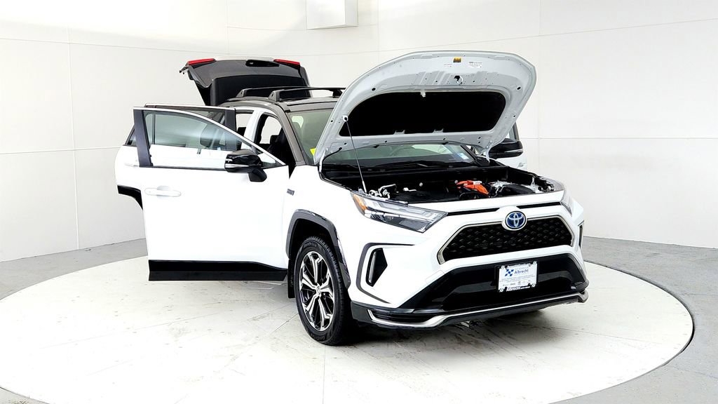 Certified 2023 Toyota RAV4 XSE w/ Weather Package AWD/4WD image 9