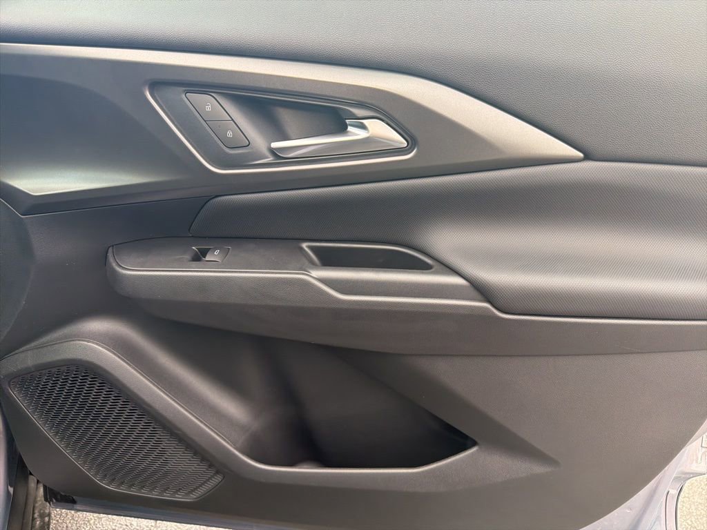 New 2026 Chevrolet Equinox EV LT image 26