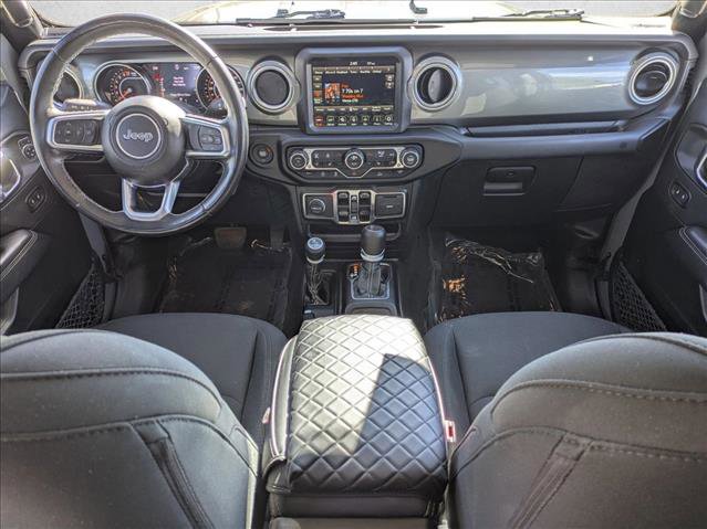 Used 2022 Jeep Gladiator Overland w/ Cold Weather Group image 17