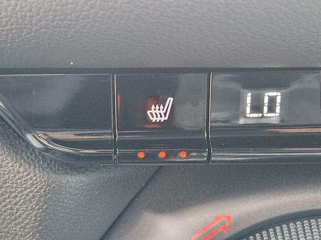 Used 2020 Chevrolet Blazer LT image 27